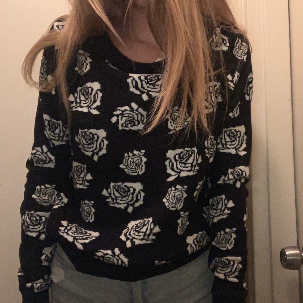 black/white rose sweater